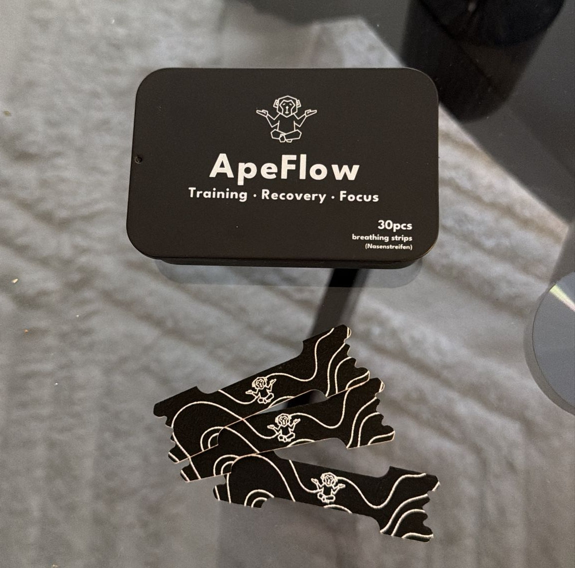 ApeFlow OxUMaxx- Black/White